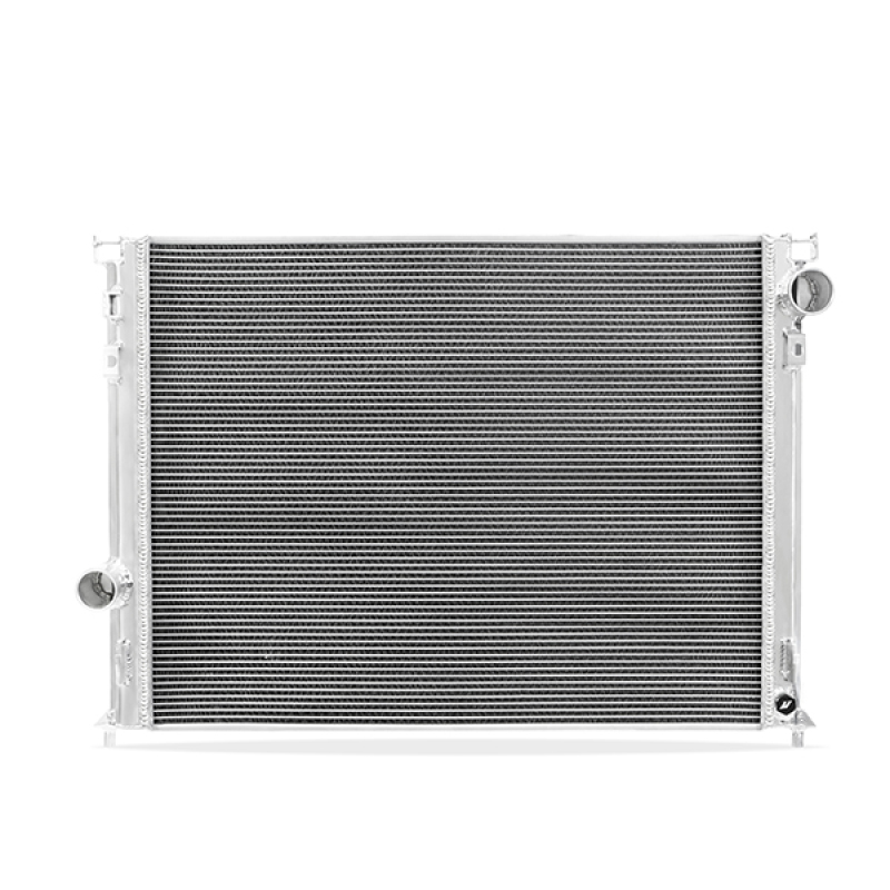 Mishimoto Aluminum Radiator for Dodge Challenger, Charger, Magnum, and 300C (Part No. MMRAD-SRT-15) - Image 8