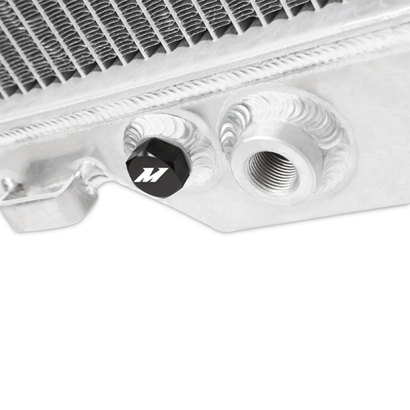 Mishimoto Aluminum Radiator for 2003-2007 Ford F-250 Super Duty with 6.0L Powerstroke Engine - Image 4