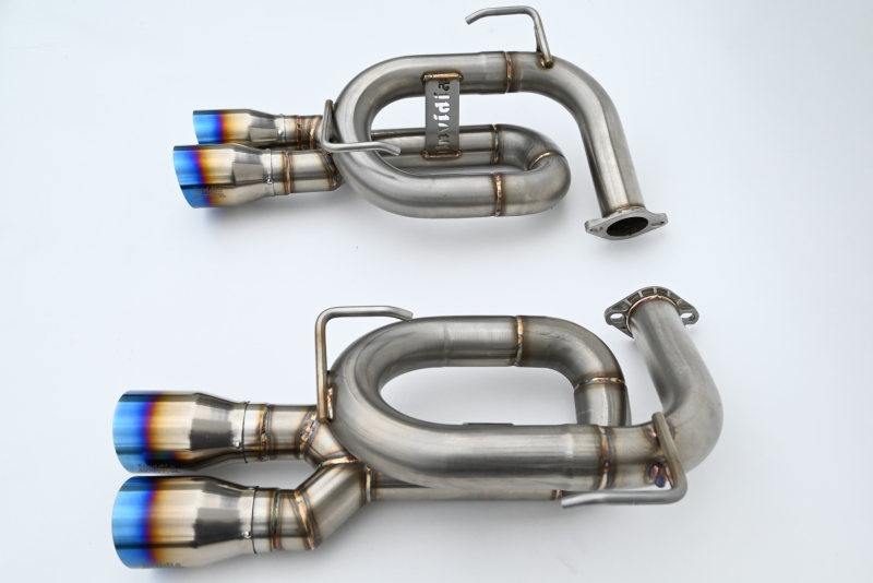 Invidia 22+ Subaru WRX Twin Loop 3.5-inch Single Layer Titanium Tip Axle-Back Exhaust System - Image 3