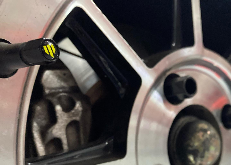 Whiteline KWM074 Anodized Black Tire Valve Stem Cap Set of 4 for Automotive Use - Image 8